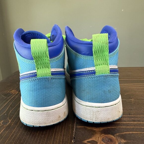 Nike Air Jordan 1 Mid SE Sprite Blue GS DA8010-400 Size 6.5Y - Picture 11 of 13